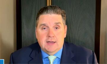 文胖:每场NBA总决赛价值1亿美元,总裁萧华希望打6-7场