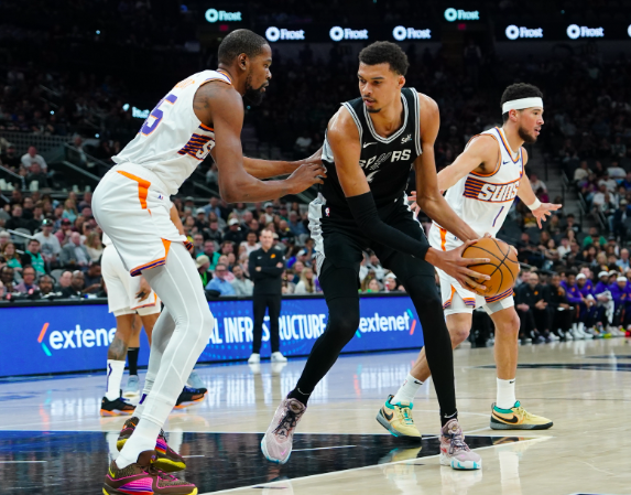 一夜3大交易动态！火箭首笔签约达成，杜兰特交易又有新进展