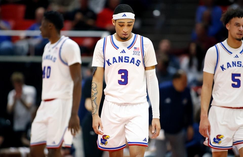 湖人试训堪萨斯大学先发控卫，他的整体成熟度其实还是不错的？