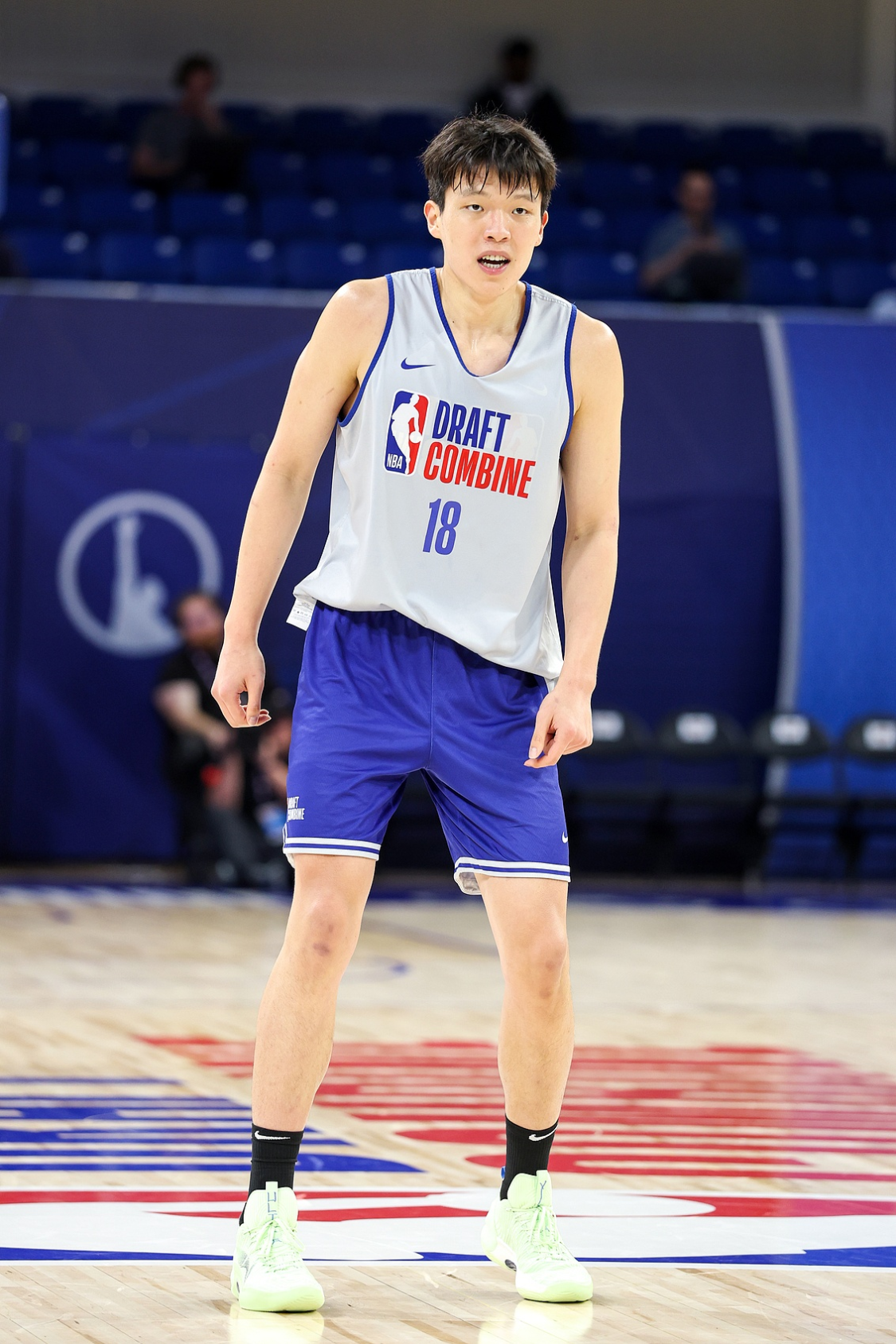 选秀倒计时！杨瀚森10队试训表现获认可，NBC预测76人35顺位选中
