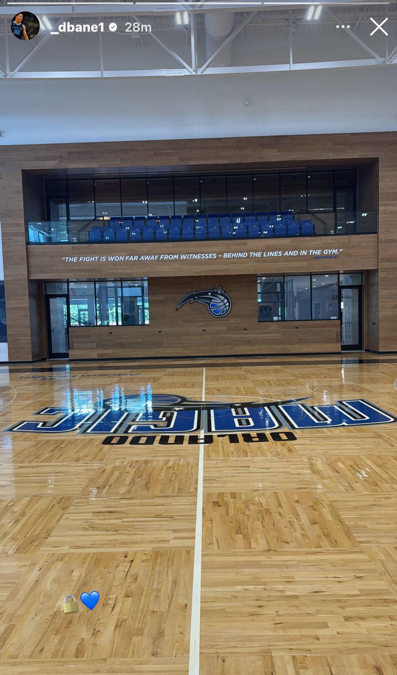 贝恩：灰熊训练馆连窗户都没有像地牢 而魔术有真正的训练馆