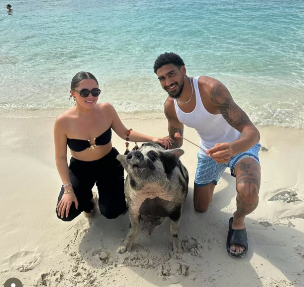 托平和娇妻近照，尼克斯弃将，拿大合同总决赛爆发，妻子很美