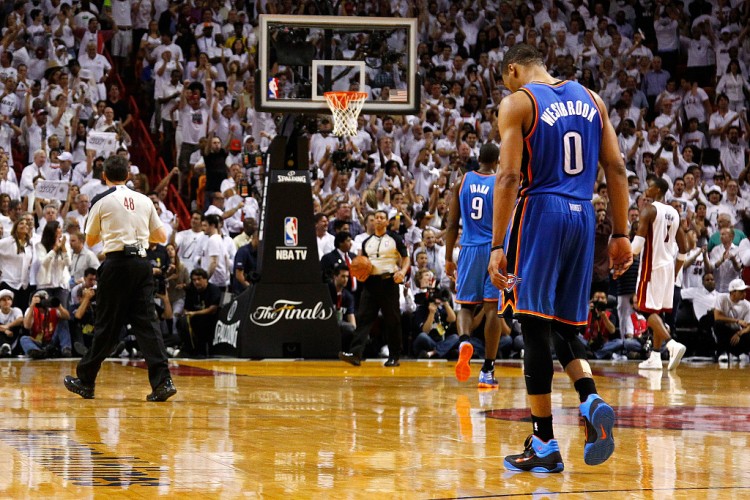 开云-总决赛单场40+什么水平？仅30人做到 张伯伦仅1次 第一竟不是神！