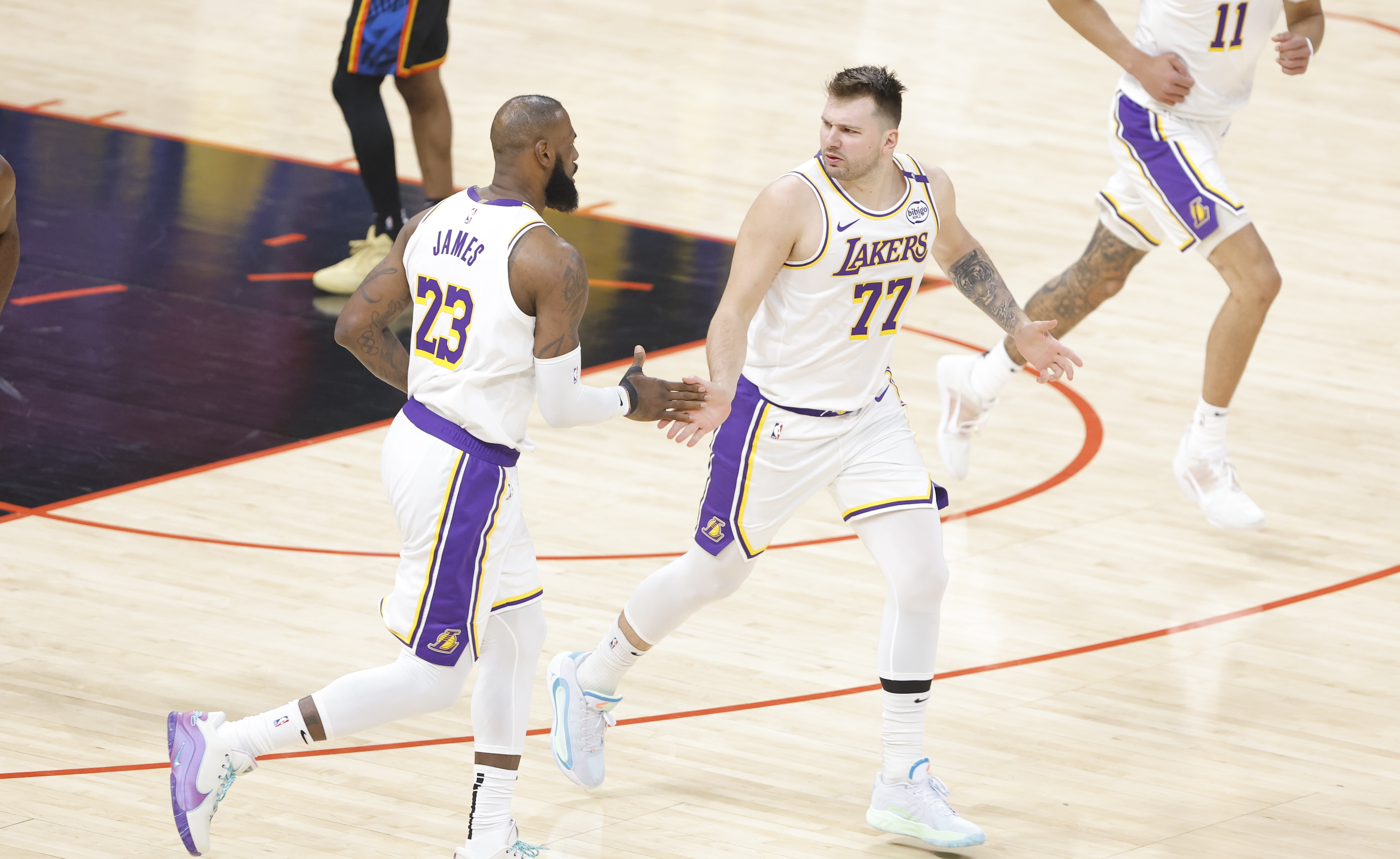 名记：富保罗发声明前告诉了东契奇阵营 双方仍保持良好合作关系