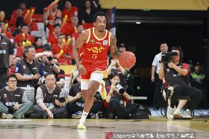 巴里-布朗谈归化：没有任何人和我有正式接触 还是先等等看吧