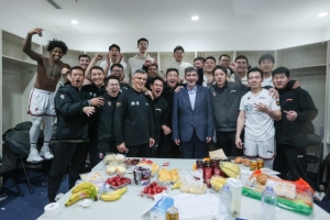 开云官网-同曦老板：击败广东那场内心狂喜 我们现在还算不上强队