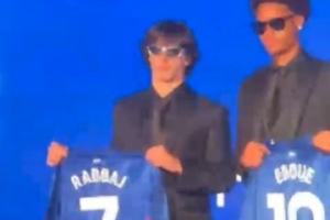 开云娱乐-罗马诺：切尔西与15岁拉巴吉&amp;16岁埃布埃签订学徒合同