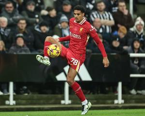 宽萨英超近两个赛季场均84传，仅次于邓克与鲁本-迪亚斯