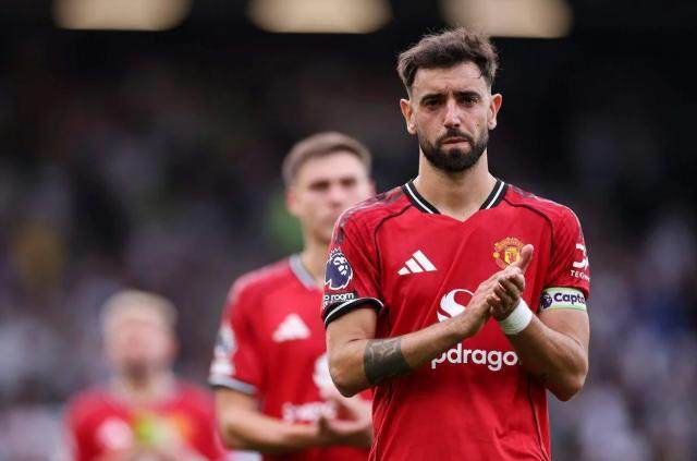 开云-名宿：B费抱怨裁判令人难以置信，简直是巨婴