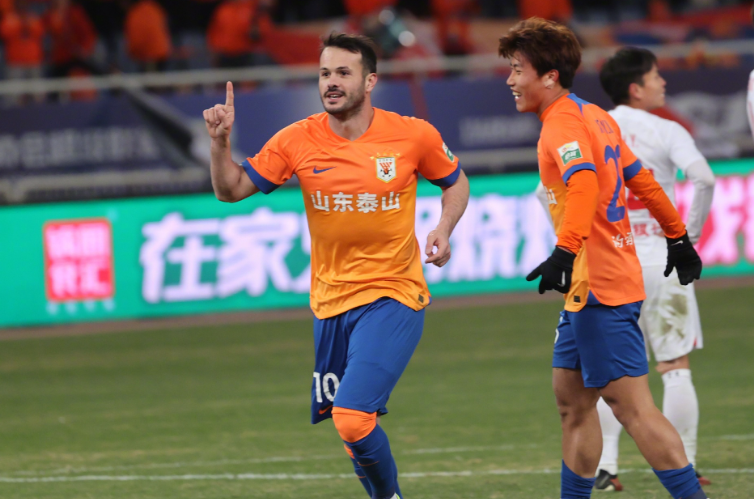 开云娱乐-贪婪！山东泰山球星“狮子大开口”，索要顶薪合同，文旅会付钱吗