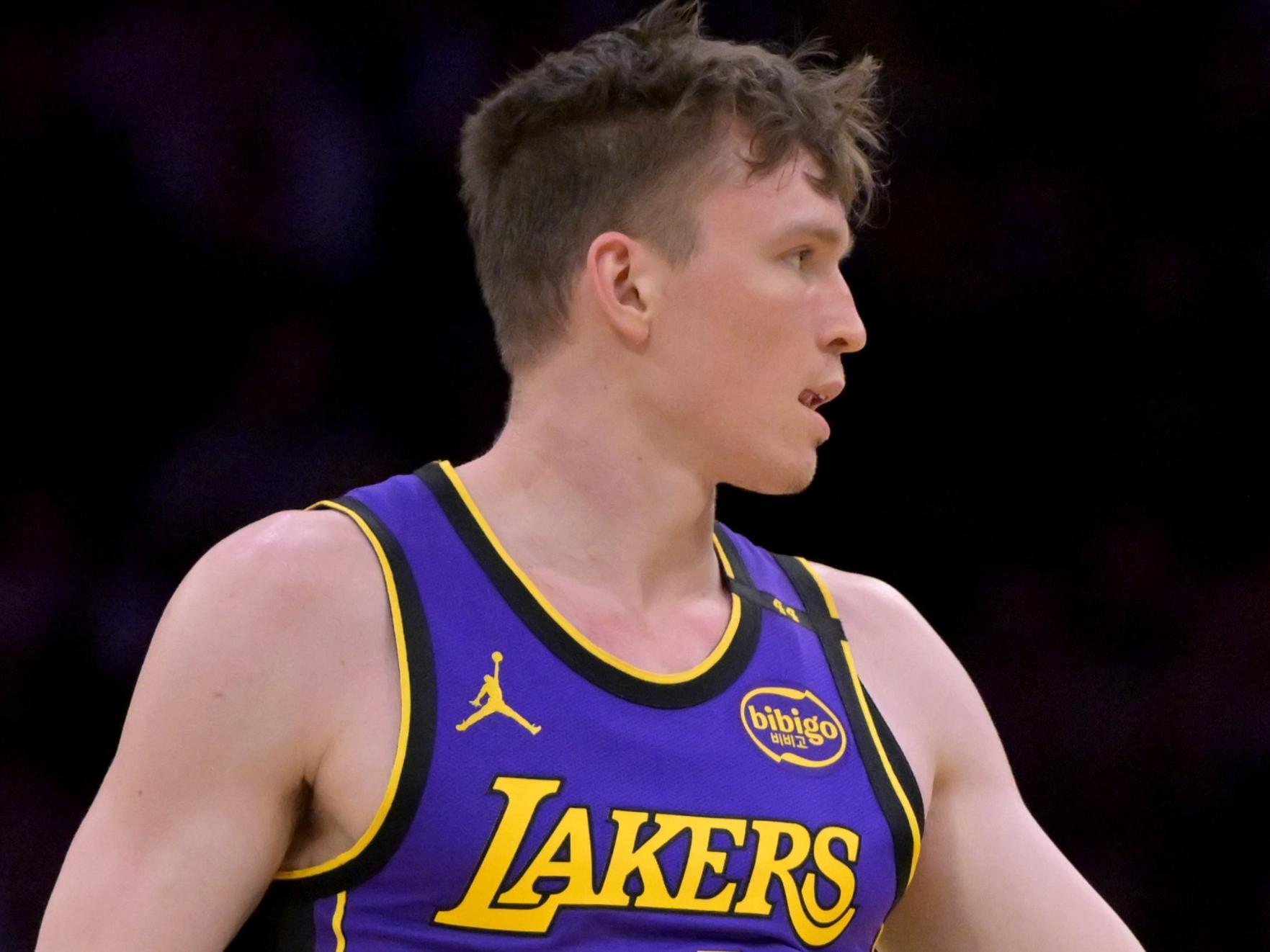 开云官网-三分6中0，正负值倒数第一！你再这么打下去，湖人更难换到中锋了