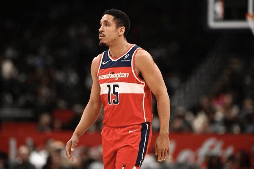 开云娱乐-1年老将底薪！32岁布罗格登加盟尼克斯 将迎第十个赛季