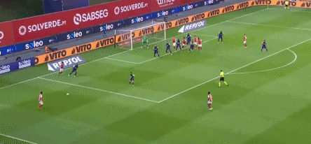 欧联杯半场：扎拉扎尔点射破僵+推射建功，布拉加暂2-0克卢日