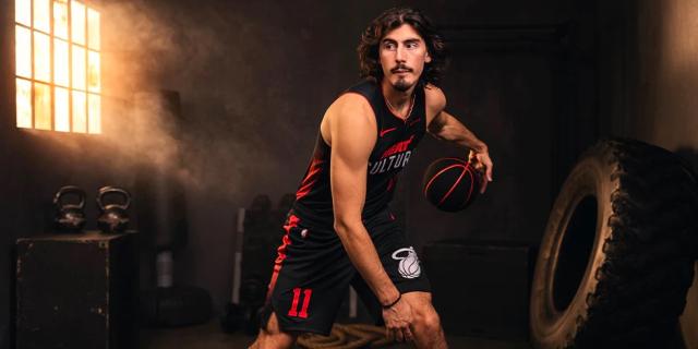 开云娱乐-热火文化再添全新成果，新秀哈克斯无缝融入迈阿密