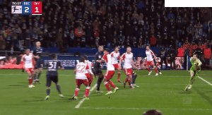 开云入口-【德甲】波鸿3比2拜仁 于帕染红+送点