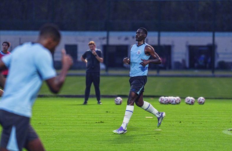 开云在线-这也行？申花不放王牌踢世预赛 剑指鲁沪大战！郑铮复出防于汉超