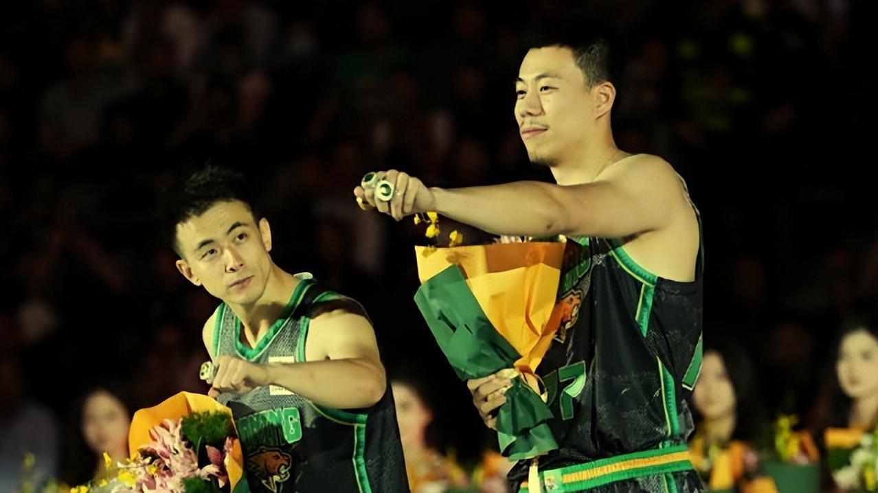 开云娱乐-谣言止于智者！张镇麟承认转会上海并非和杨鸣不和，而是另有原因