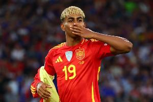 开云在线-评论员解释关于亚马尔的争议言论：我只是在赞扬他的天赋