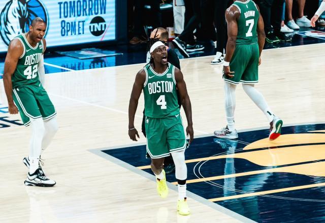 开云娱乐-带病出战完成致命抢断 霍勒迪化身步行者后卫噩梦