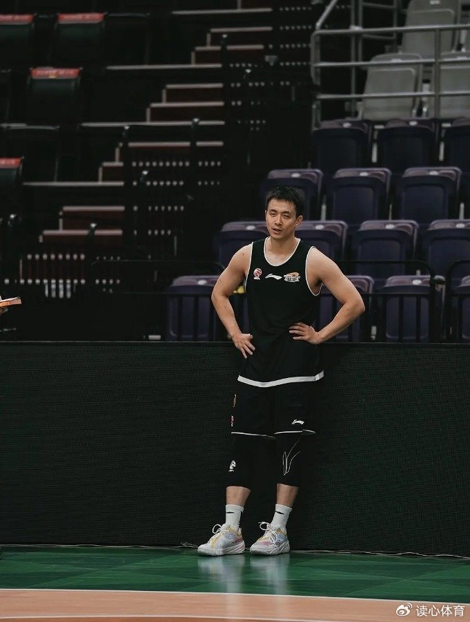 开云-广东核心成全明星票王，辽宁主帅被喊下课，赵睿第1阶段报销|广东宏远|徐杰|广东男篮|辽宁男篮|赵继伟_新浪体育_新浪新闻