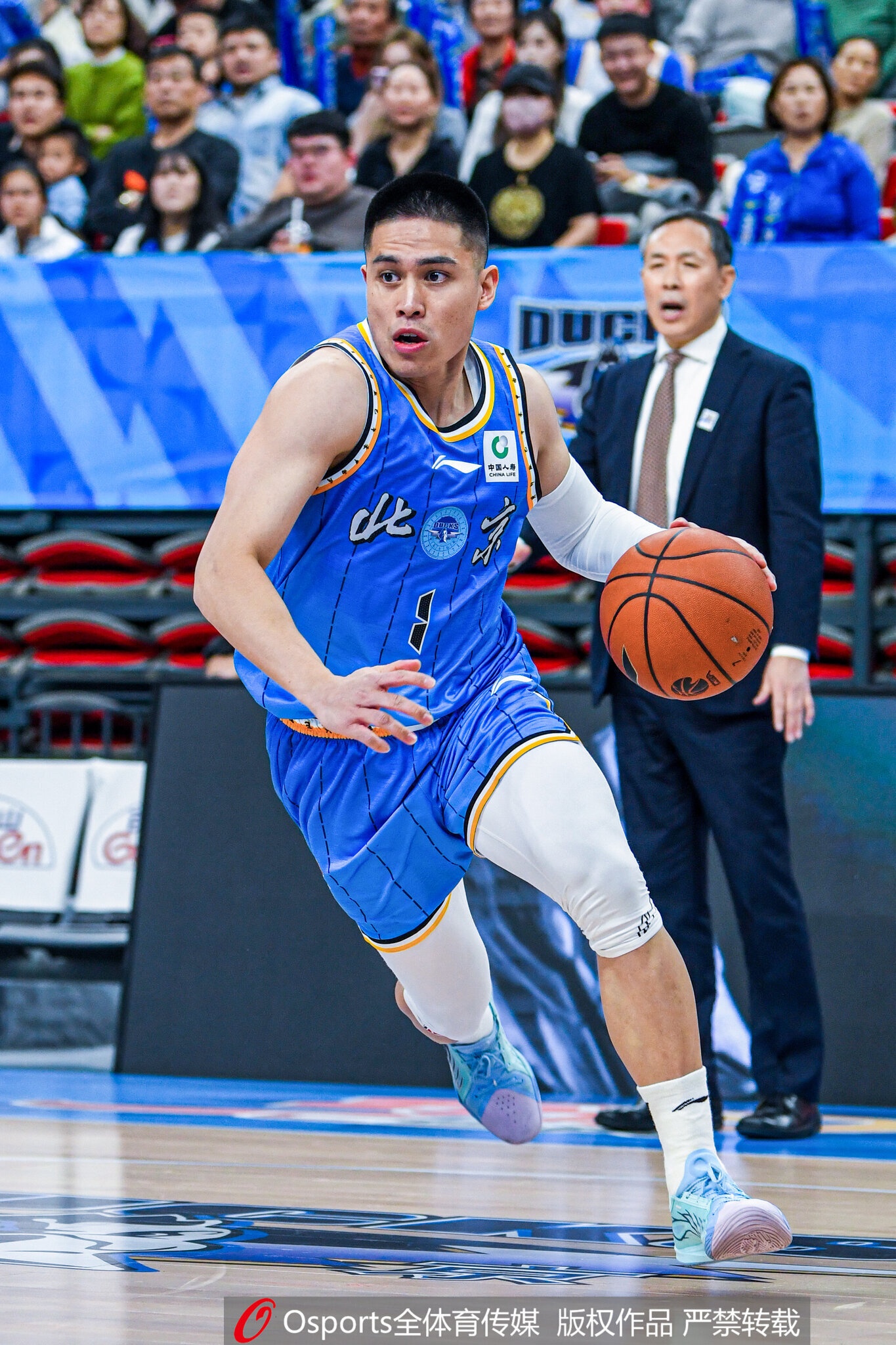 开云APP-媒体人：许指导末节是否考虑让斯佩尔曼上？他才是北汽的第一外援