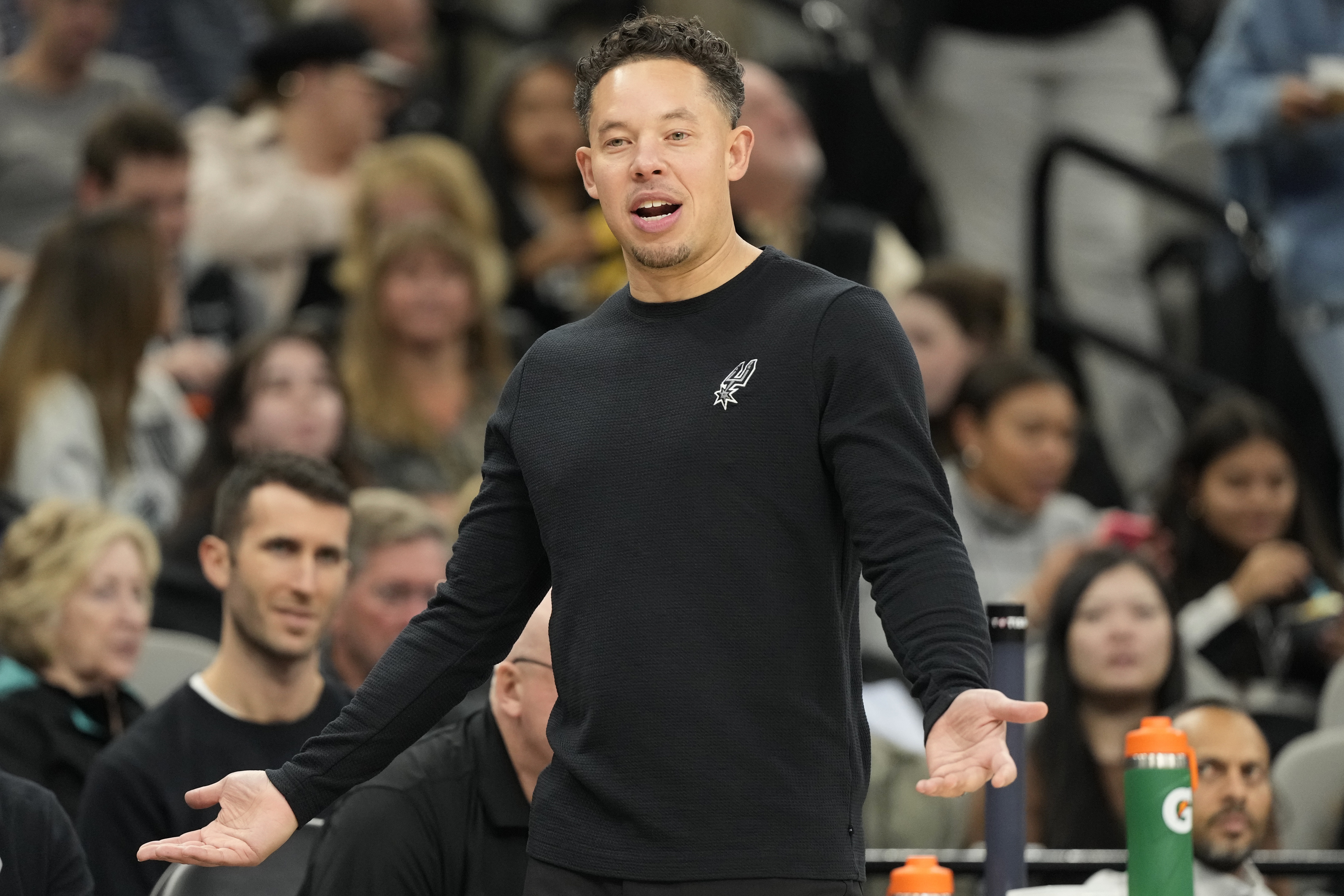 开云官网-米奇：到赛季这阶段 球队以及整个联盟在身体上和心理上都很疲惫