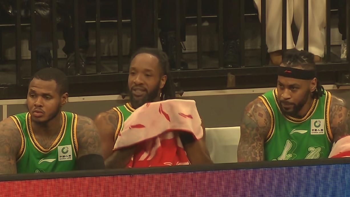 开云在线-小龙空砍33+4+3独木难支!大莫2分3失误一言难尽,亨特7中1拖累全队