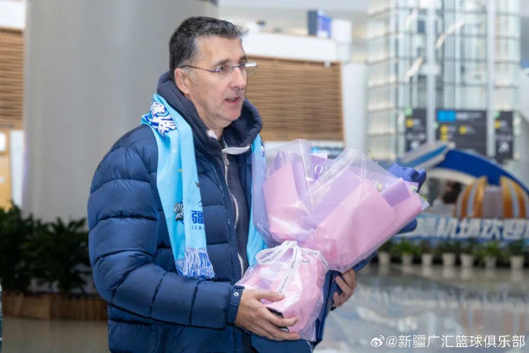 开云娱乐-CBA还能众筹换帅？