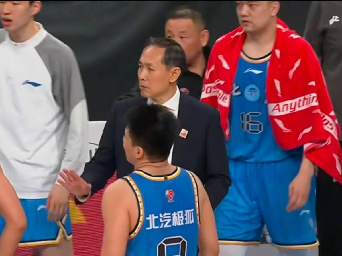 开云官网-让周琦替补，减曾凡博战术，引超级小外，北京队最佳调整方案浮现