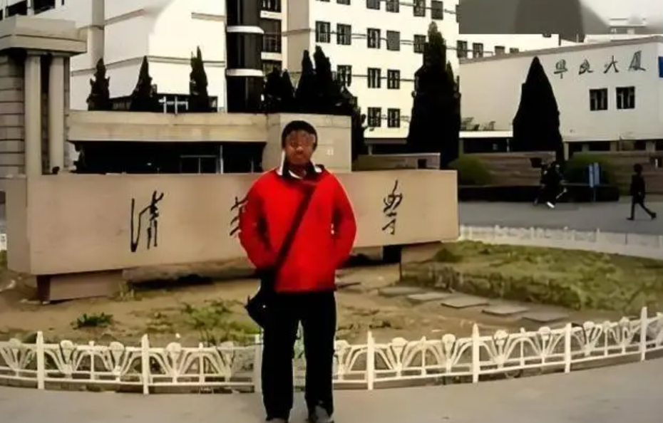 开云官网-27岁清华博士想定居美国被父母拒绝，从 8000米高空绝望跳机，父母拒绝收尸：让他永远留在美国