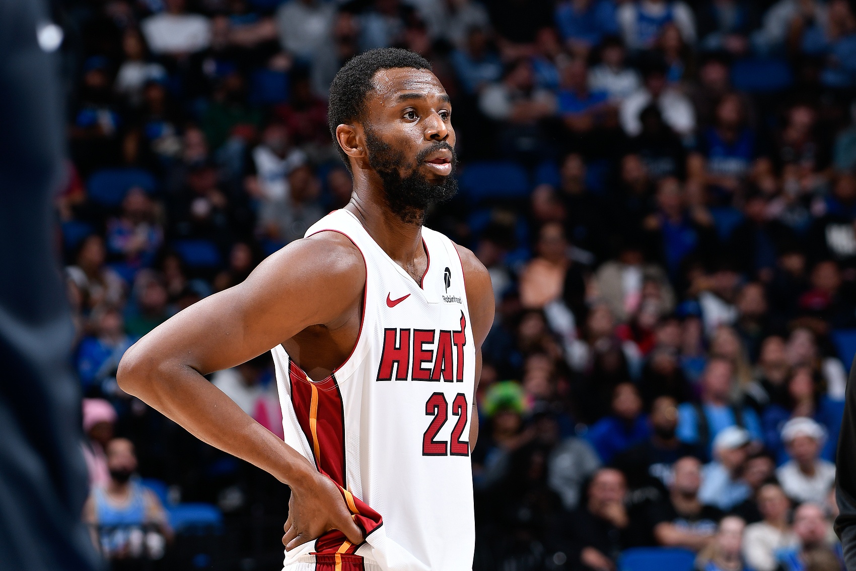 开云官网-防守建功！维金斯造成狄龙进攻犯规+恶犯 全场拿到8分6板2断