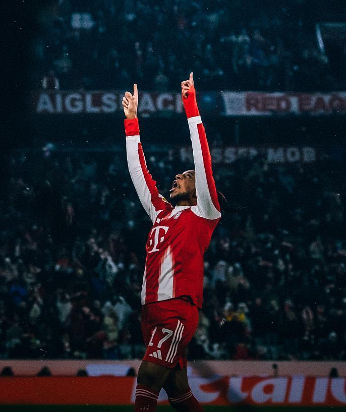 开云APP-奥利塞独造4球,拜仁主场8-1狂胜,刷爆德甲纪录将狼堡钉在耻辱柱