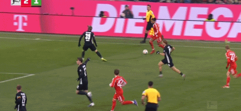 开云APP-奥利塞独造4球,拜仁主场8-1狂胜,刷爆德甲纪录将狼堡钉在耻辱柱