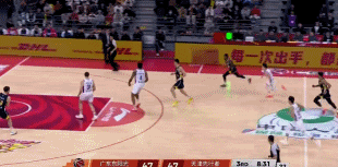 开云在线-菜鸡互啄！鬼才杜锋奇葩怪阵激活胡明轩，末节导演20-7逆转天津