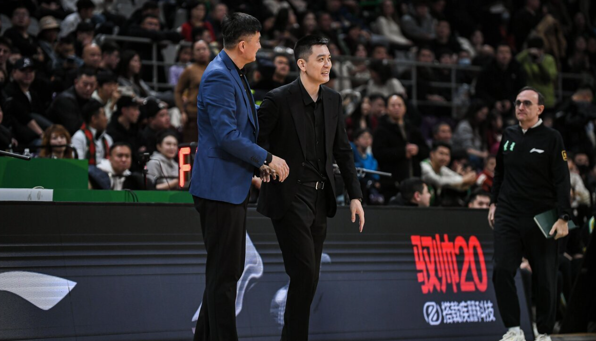 开云在线-还在挽留!辽媒曝杨鸣回沈去了俱乐部 他若走谁合适执教辽篮?