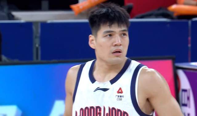 开云官网-0-12开局又如何?豪门末节23-9强势逆转,大王创纪录成史上第6人