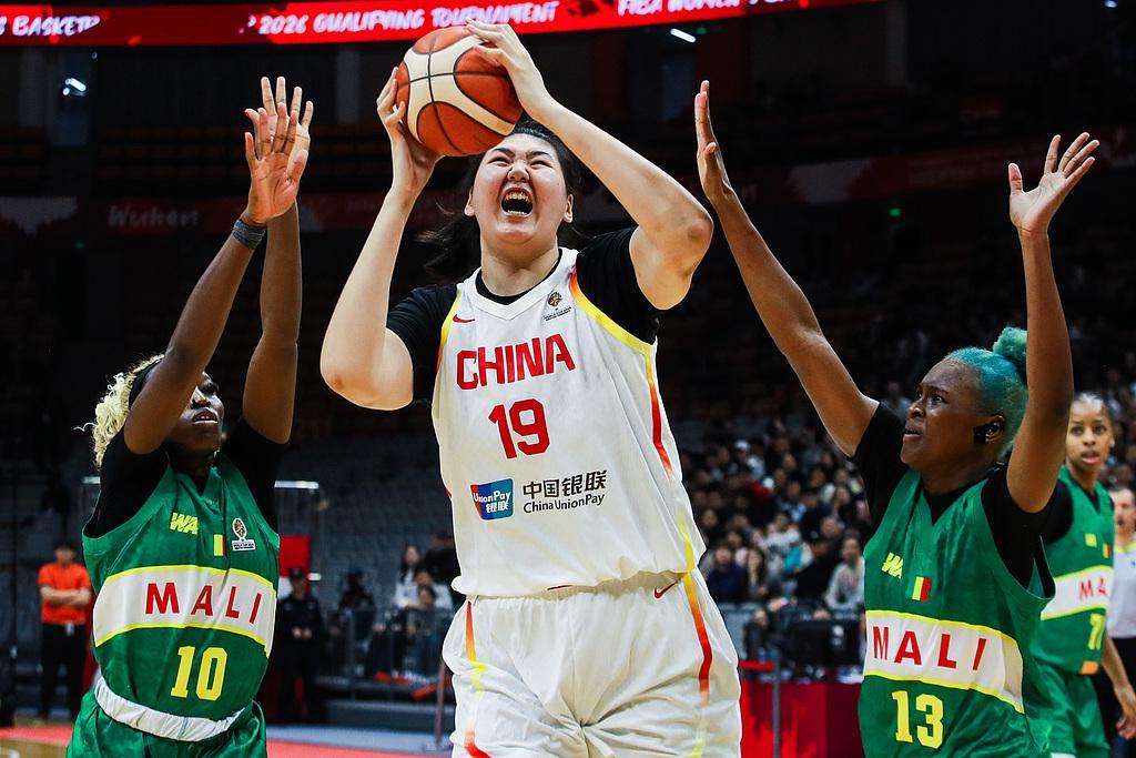 开云娱乐-谁给张子宇传球？功勋后卫给出了答案，老帅临时征召收获大效果