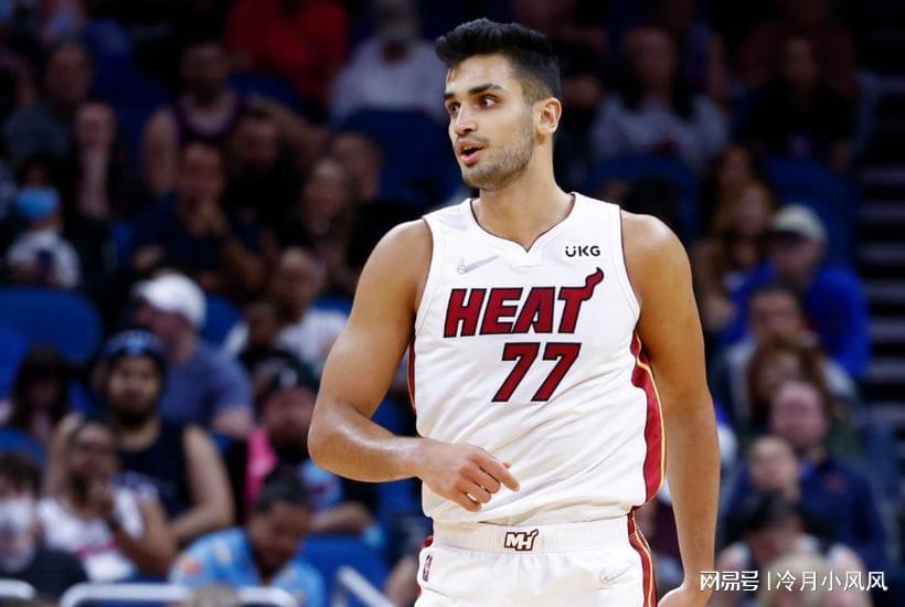 开云娱乐-勇士消息：晋级季后赛概率渺茫，5+4中锋加盟，战尼克斯出场更新