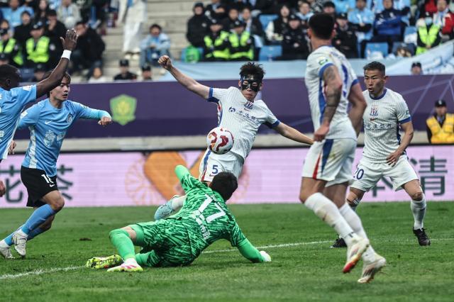 开云娱乐-申花加速狂奔稳坐榜首位置 追赶者同时掉队