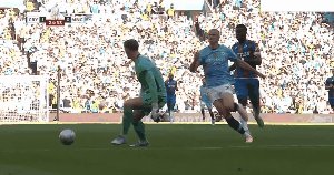 开云在线-【足总杯】水晶宫1比0战胜曼城，队史首夺足总杯冠军