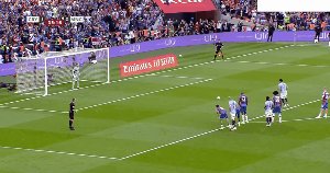 开云在线-【足总杯】水晶宫1比0战胜曼城，队史首夺足总杯冠军