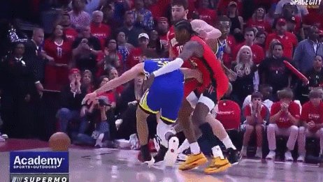 开云官网-互喷、摔跤、伤退！火勇大战摩擦不断变身格斗现场