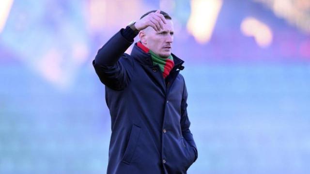 开云在线-拒为主席之子报名，阿巴特被炒，5小时后光速复职