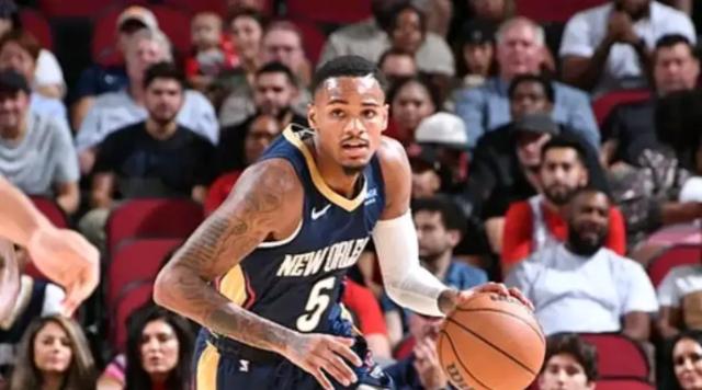 开云在线-鹈鹕再遭打击！穆雷赛季报销 休赛期交易宣告失败