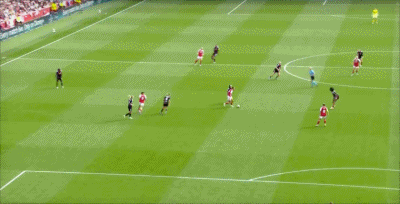 阿森纳女足2-1里昂占先机，史密斯破门，布兰德进球难救主